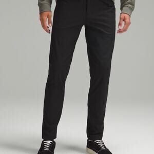 Lululemon Men’s Black ABC Slim-fit 5 pocket pants-Warpstreme–Size 30, Inseam27''